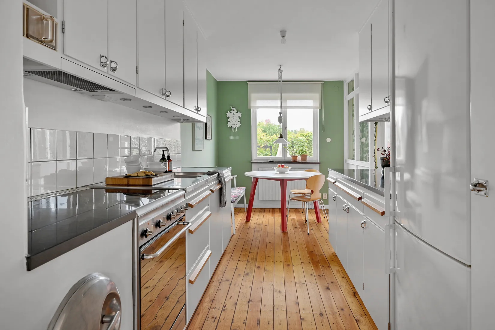 Radhus, Lövåsvägen 28, Helenelund, Sollentuna