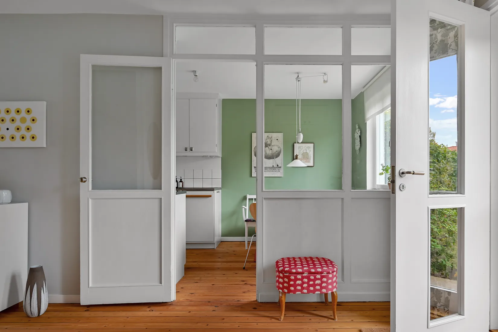 Radhus, Lövåsvägen 28, Helenelund, Sollentuna