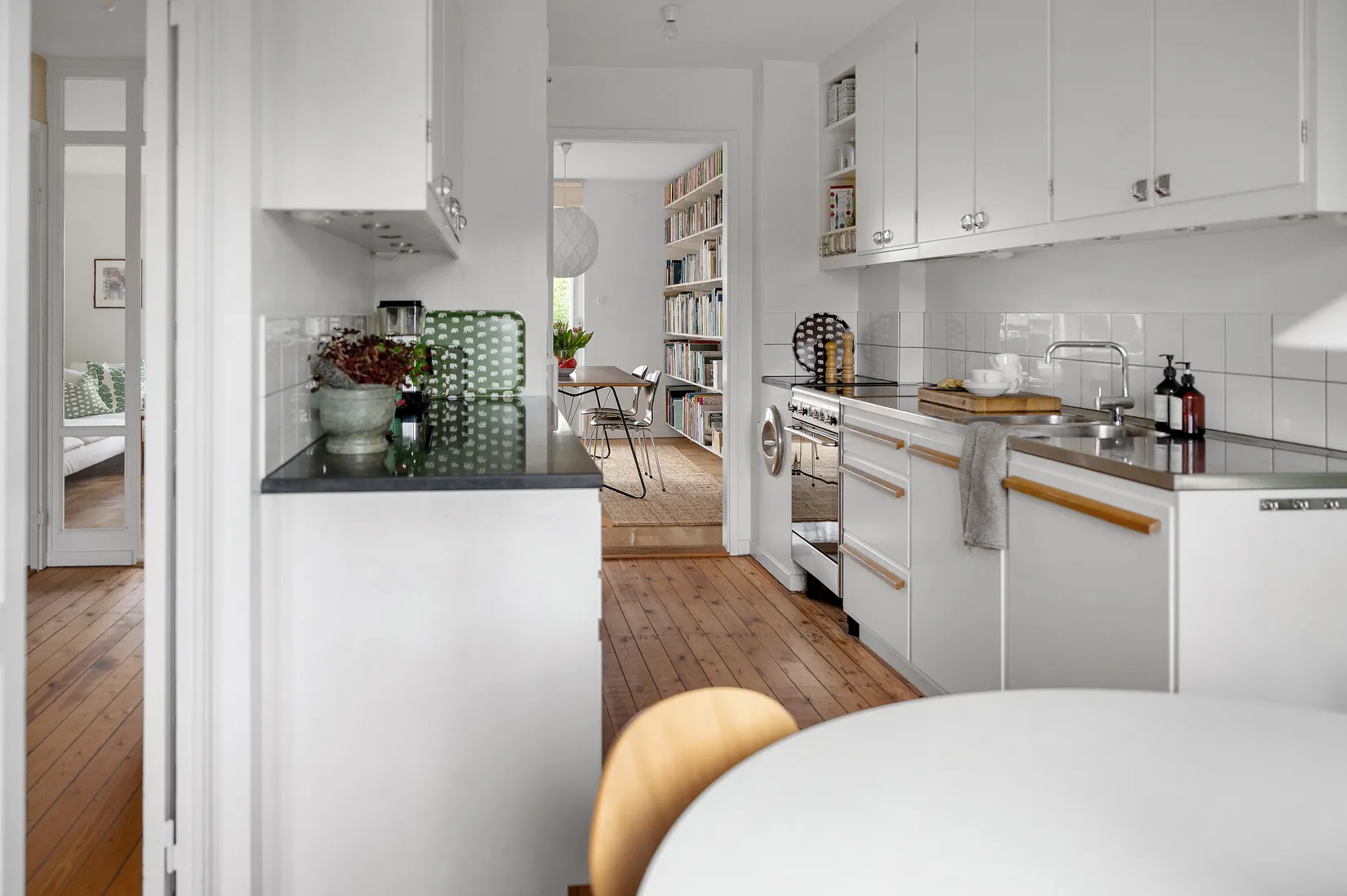 Radhus, Lövåsvägen 28, Helenelund, Sollentuna