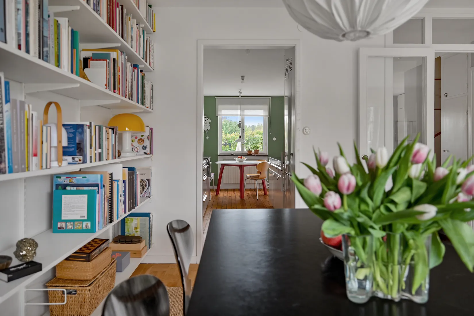 Radhus, Lövåsvägen 28, Helenelund, Sollentuna