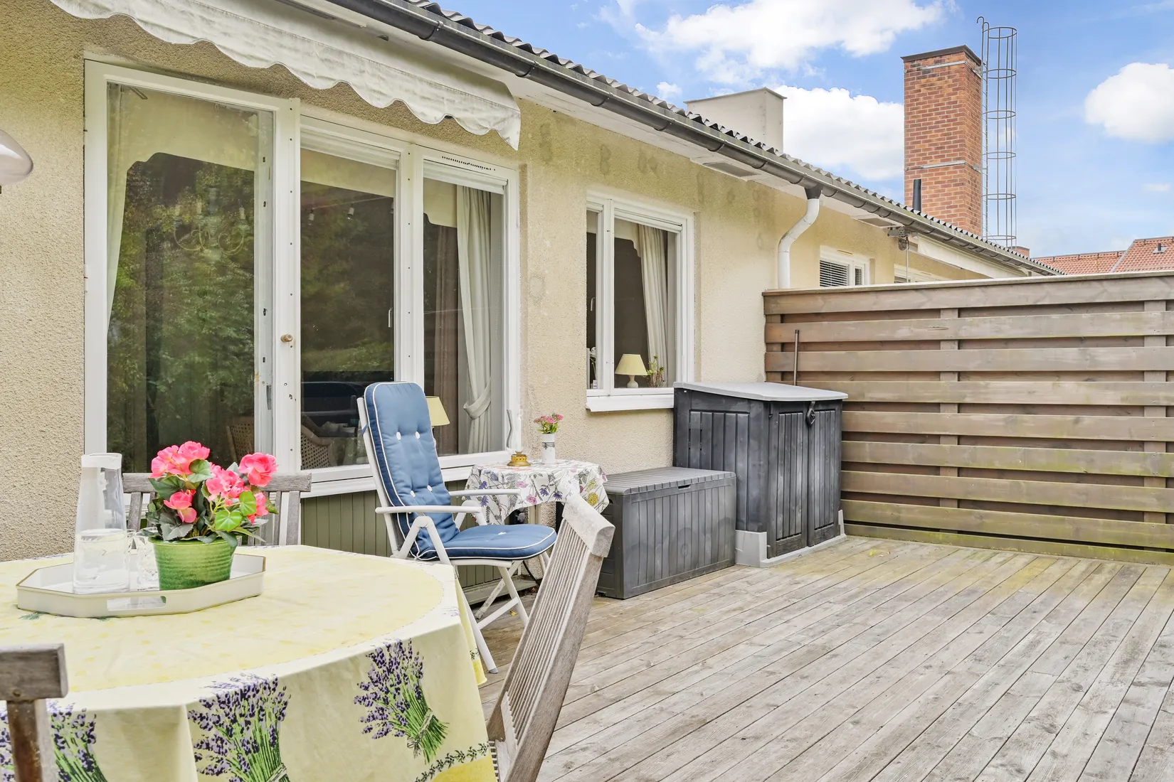 Radhus, Vaxmyravägen 5, Runby, Upplands Väsby
