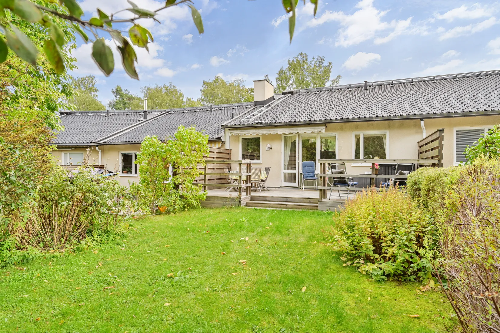 Radhus, Vaxmyravägen 5, Runby, Upplands Väsby