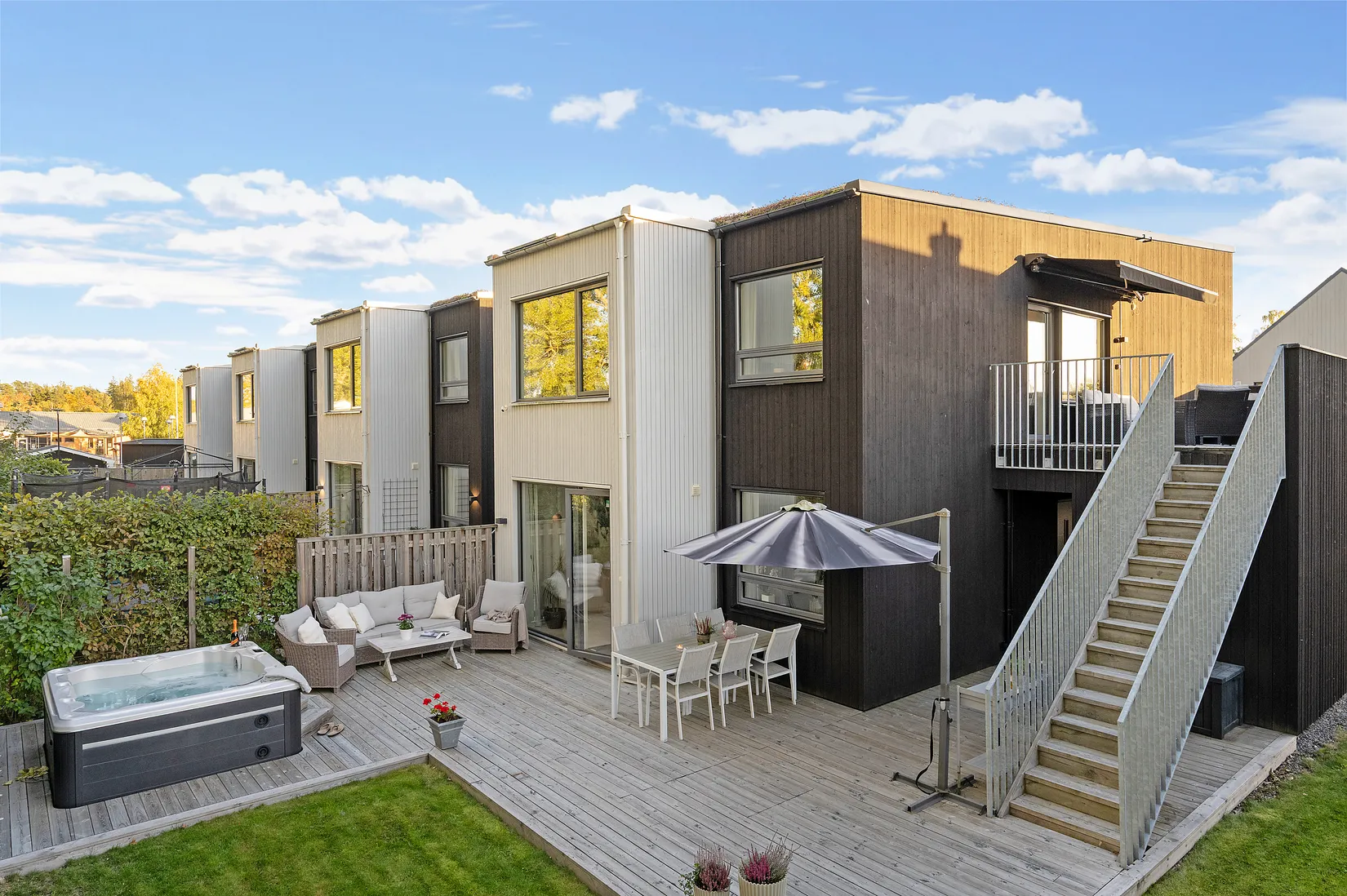 Radhus, Stuterivägen 37, Vattmyra, Järfälla