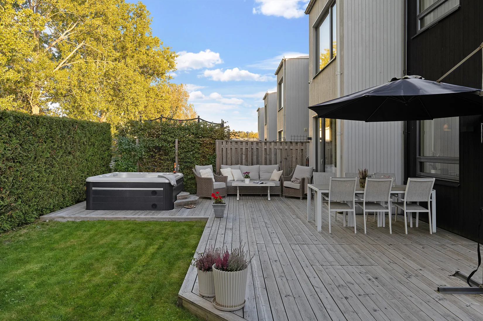 Radhus, Stuterivägen 37, Vattmyra, Järfälla