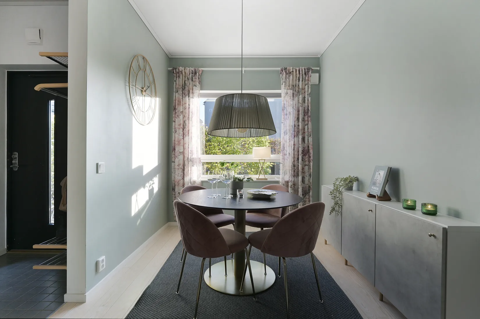 Radhus, Stuterivägen 37, Vattmyra, Järfälla