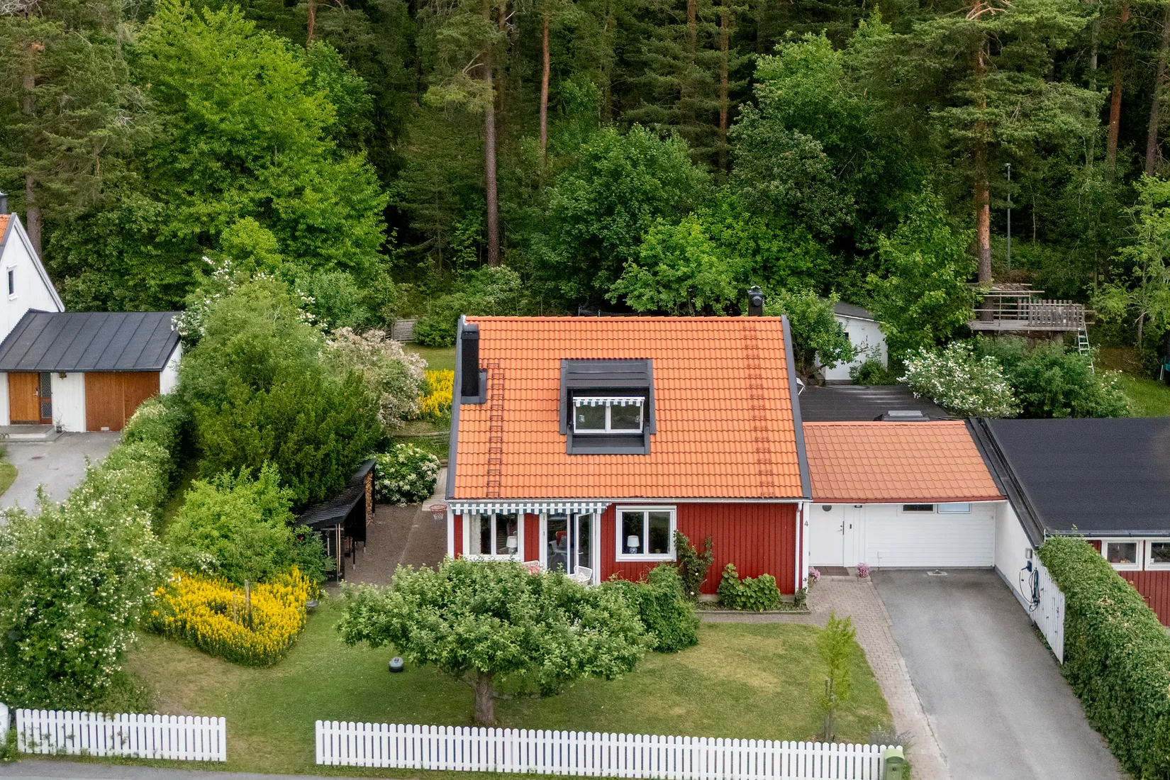 Radhus, Lievägen 4, Ella Gård, Täby