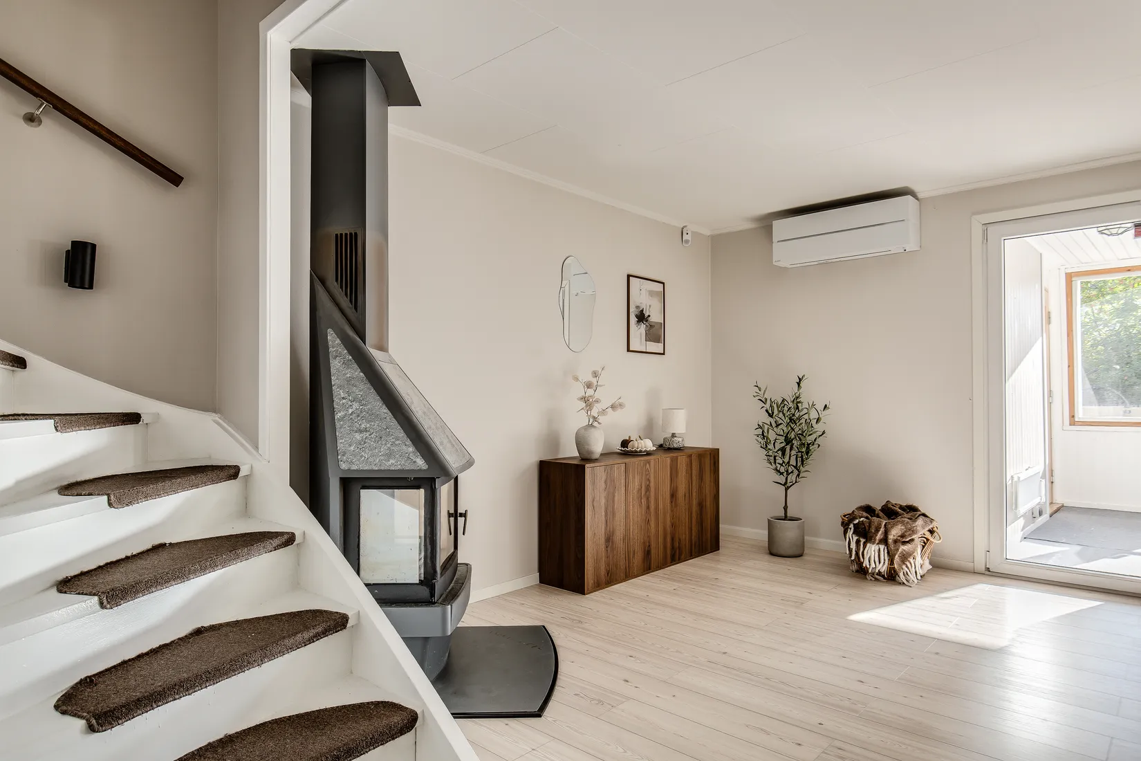 Radhus, Rymdgatan 11, Östra Steninge, Sigtuna