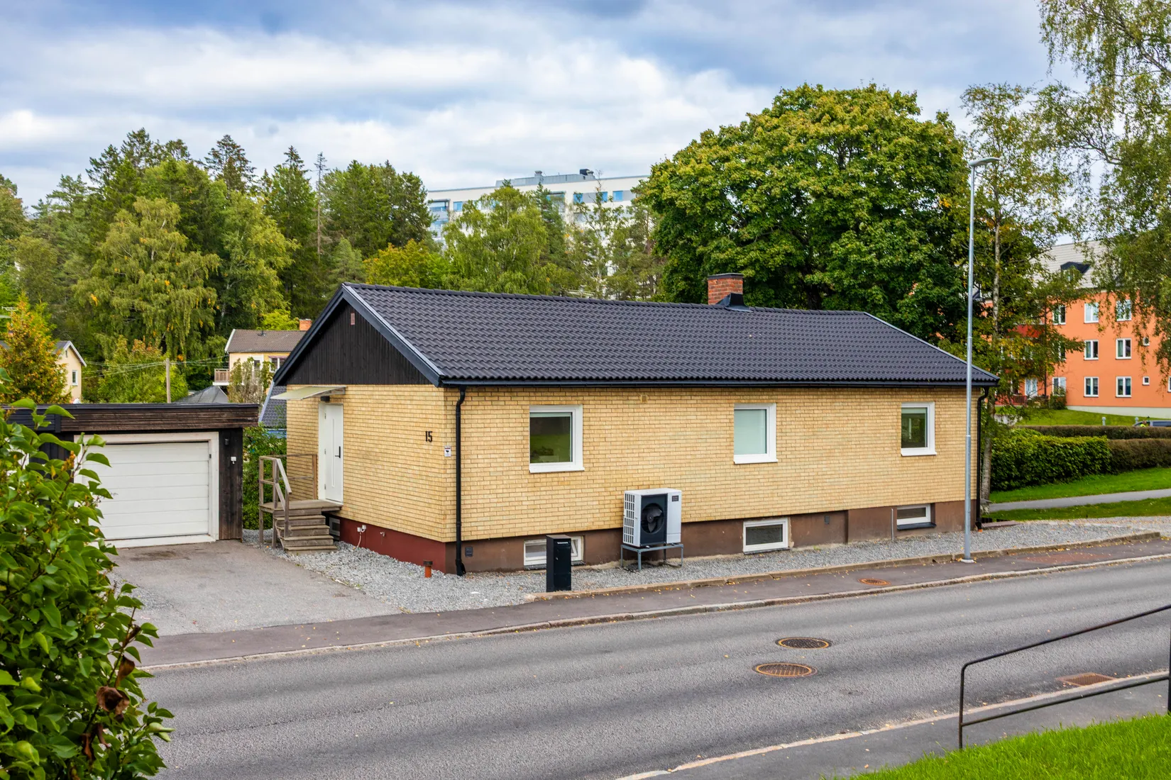 Villa, Rosenlundsvägen 15, Södertälje