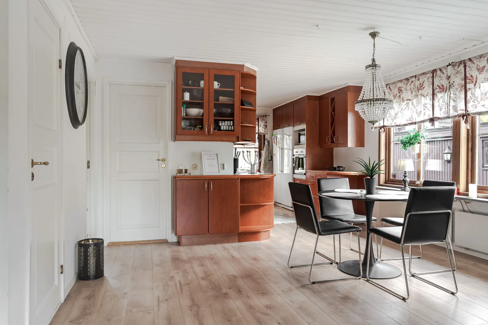 Villa, Bjurtorpsvägen 10, Flen
