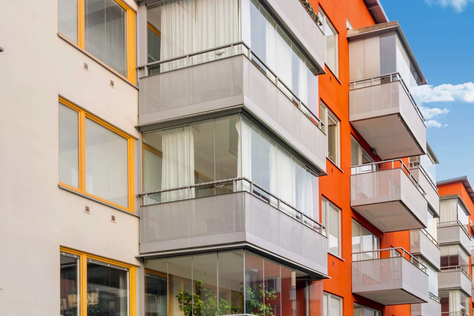Bostadsrätt, Stilfull 3:a med inglasad balkong i soligt sydvästläge!, Spånga Solhem, Stockholm