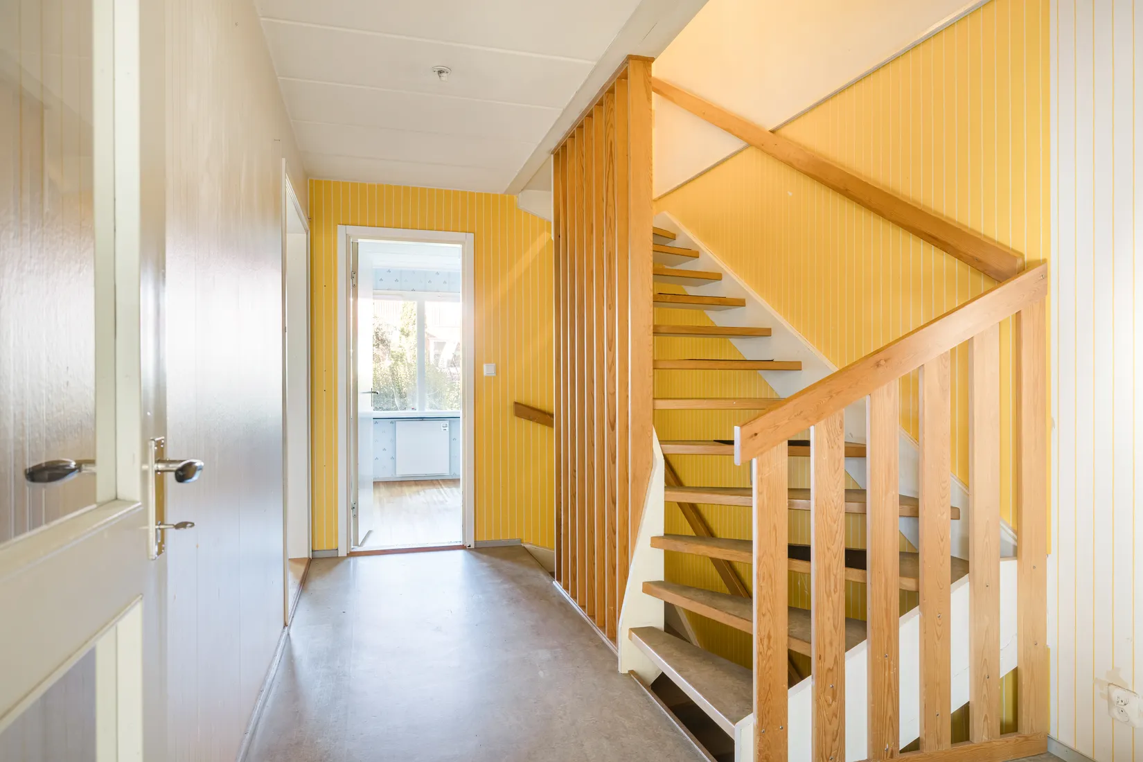 Radhus, Varpholmsgränd 20, Skärholmen, Stockholm