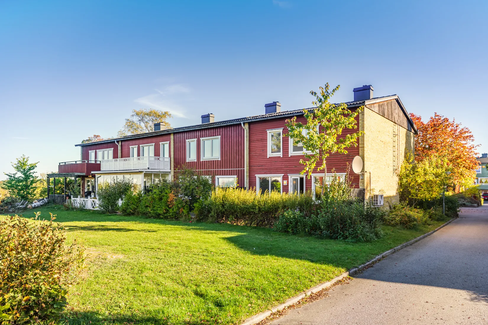 Radhus, Varpholmsgränd 20, Skärholmen, Stockholm