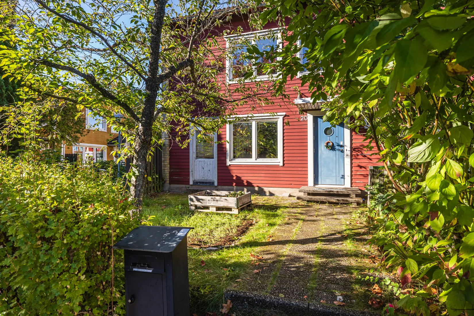 Radhus, Varpholmsgränd 20, Skärholmen, Stockholm
