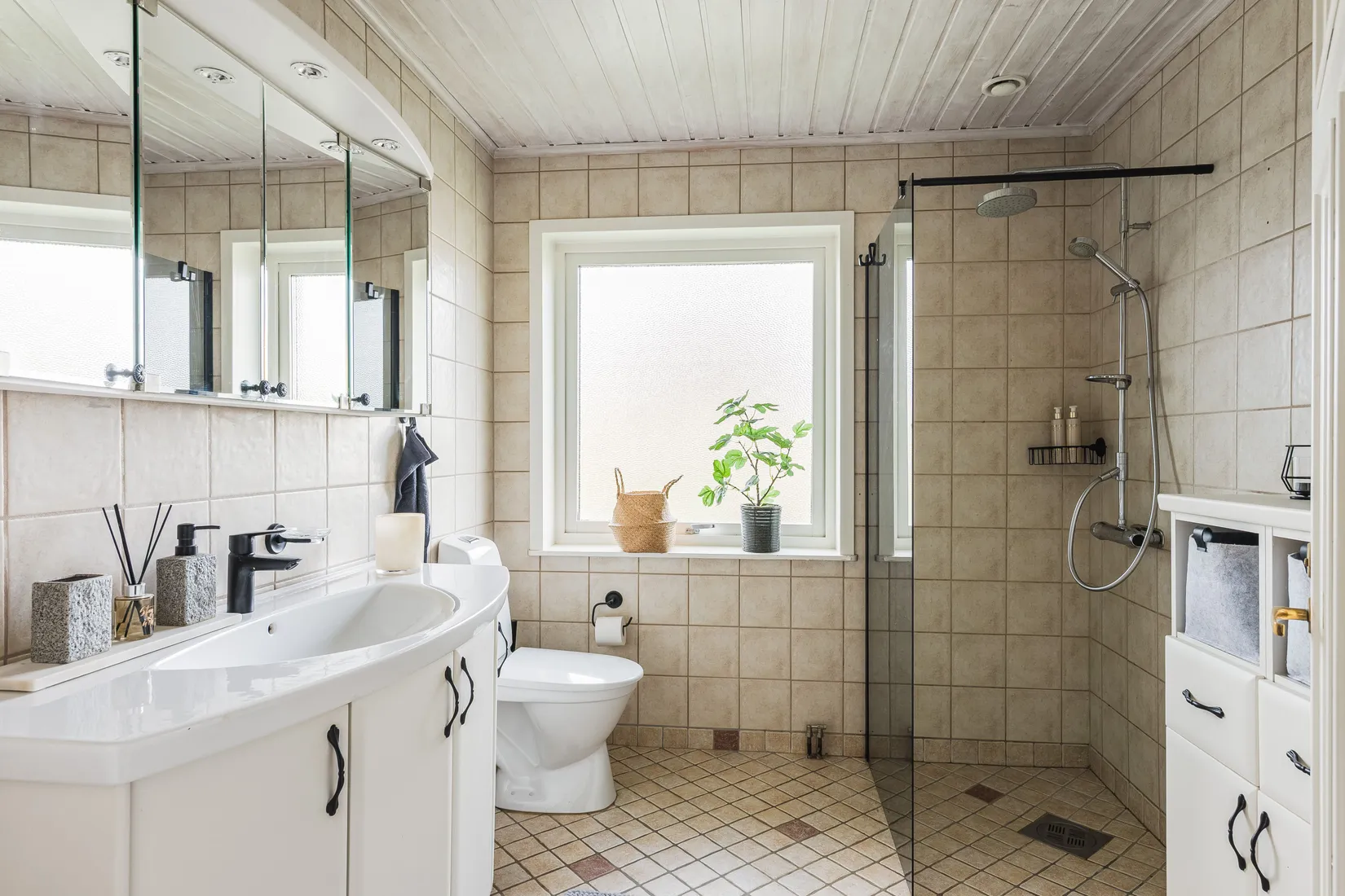 Villa, Flaggspelsvägen 11, Alnö, Sundsvall