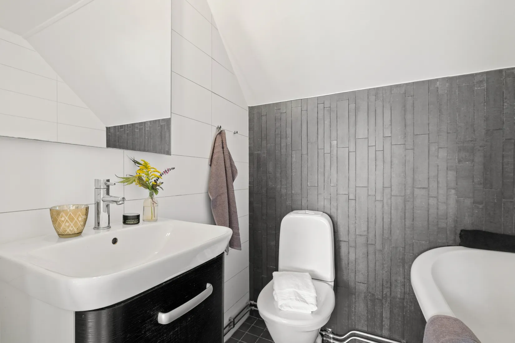 Villa, Östra Banvägen 1D, Österskär, Österåker