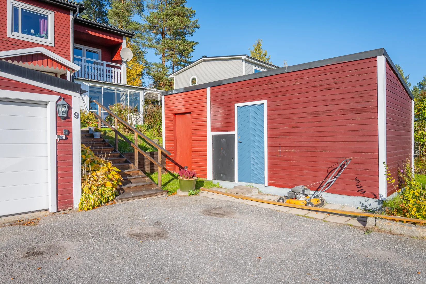 Radhus, Logevägen 9, Klockarberget, Sundsvall