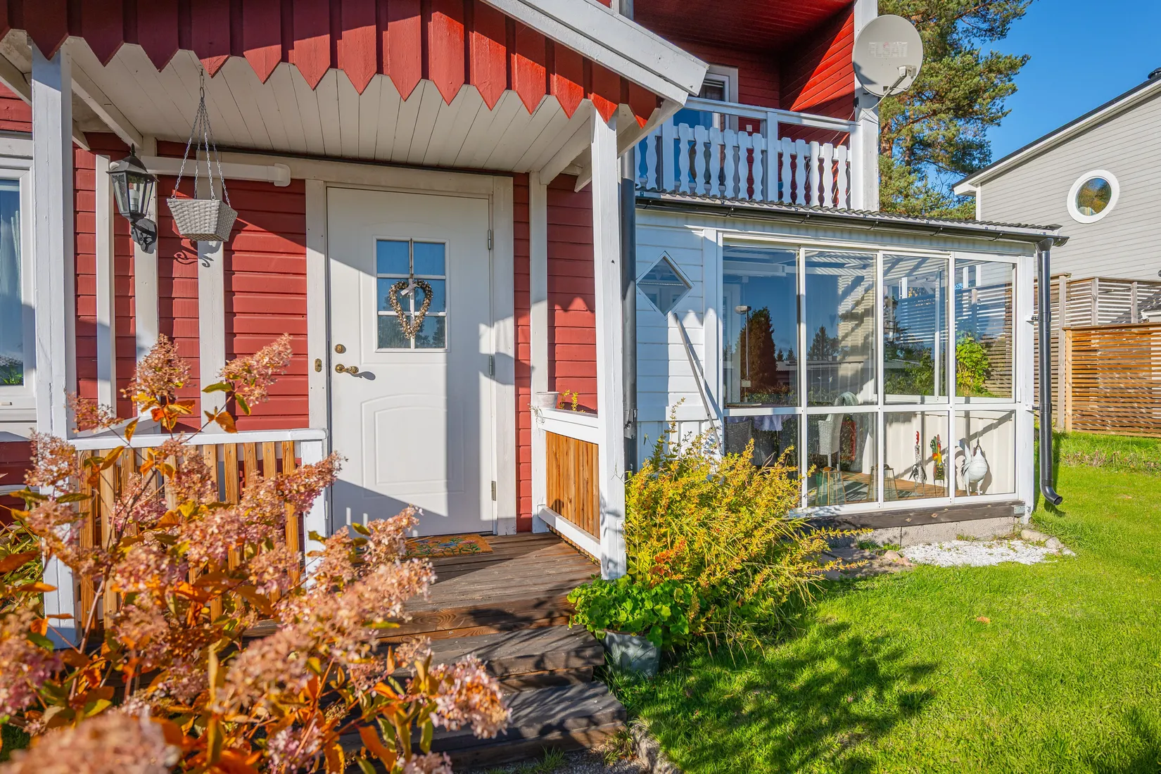 Radhus, Logevägen 9, Klockarberget, Sundsvall