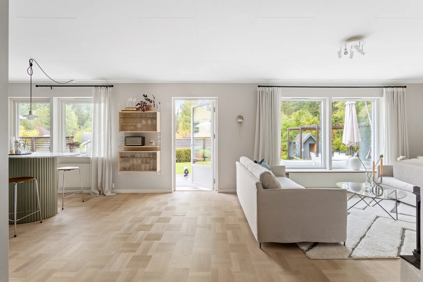 Villa, Biskop Nils väg 40, Stäket, Järfälla