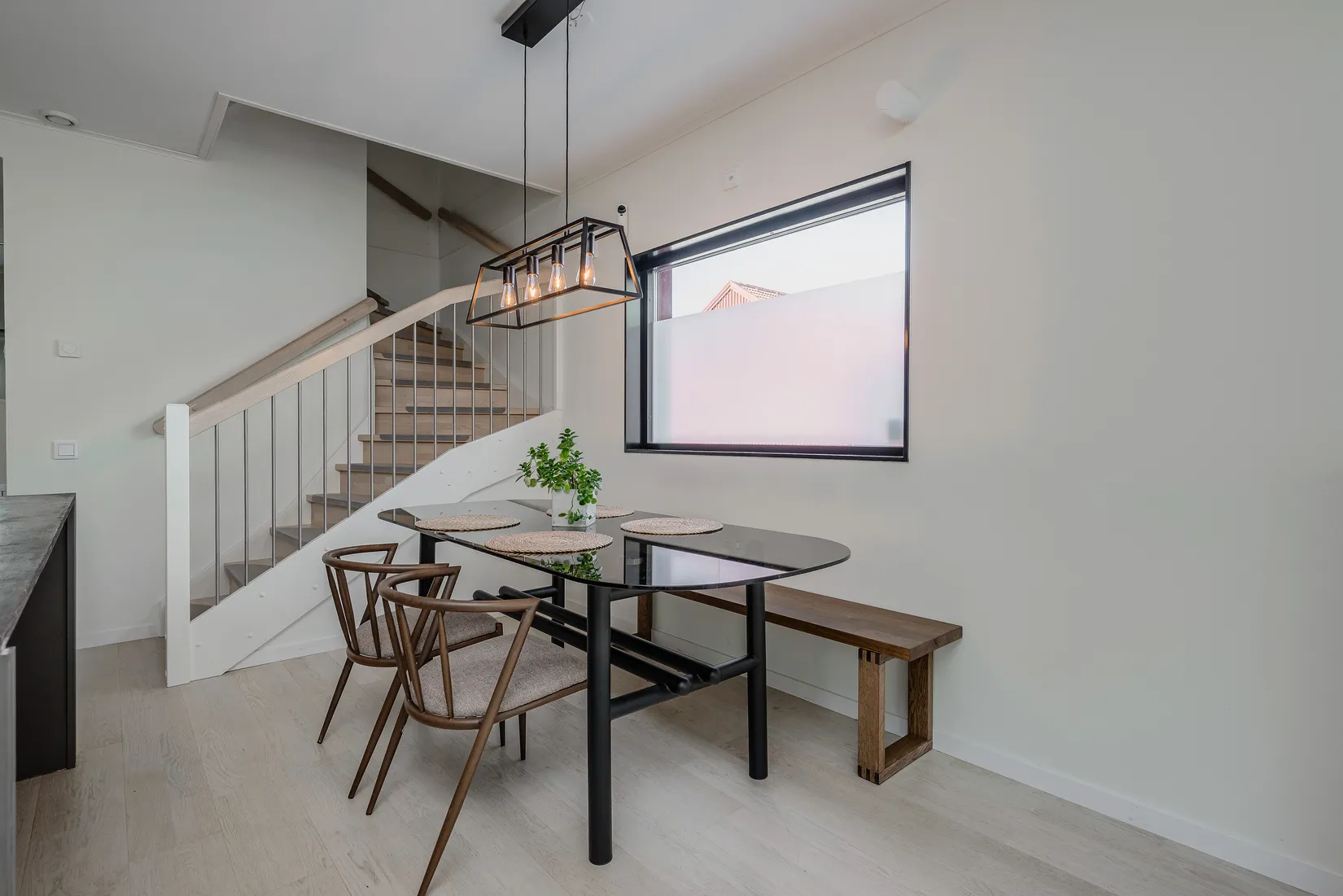 Radhus, Strömgårdsvägen 34, Lindholmen, Vallentuna