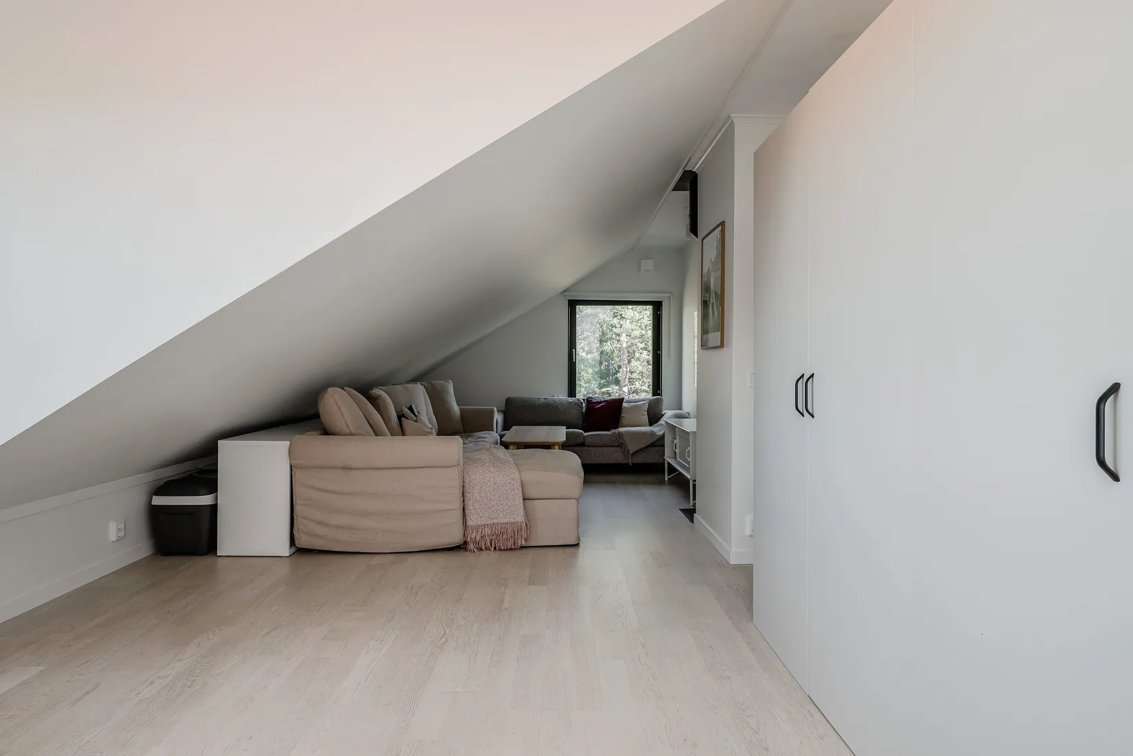 Radhus, Strömgårdsvägen 34, Lindholmen, Vallentuna
