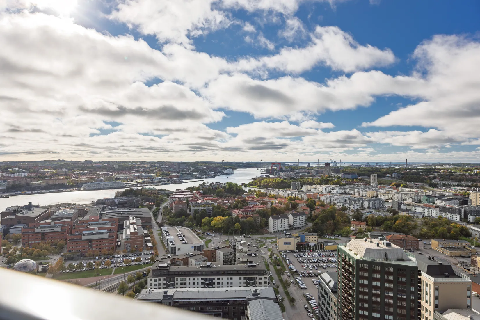Bostadsrätt, Lodjursstråket 1 (Karlatornet vån 29 västerläge), Lindholmen, Göteborg