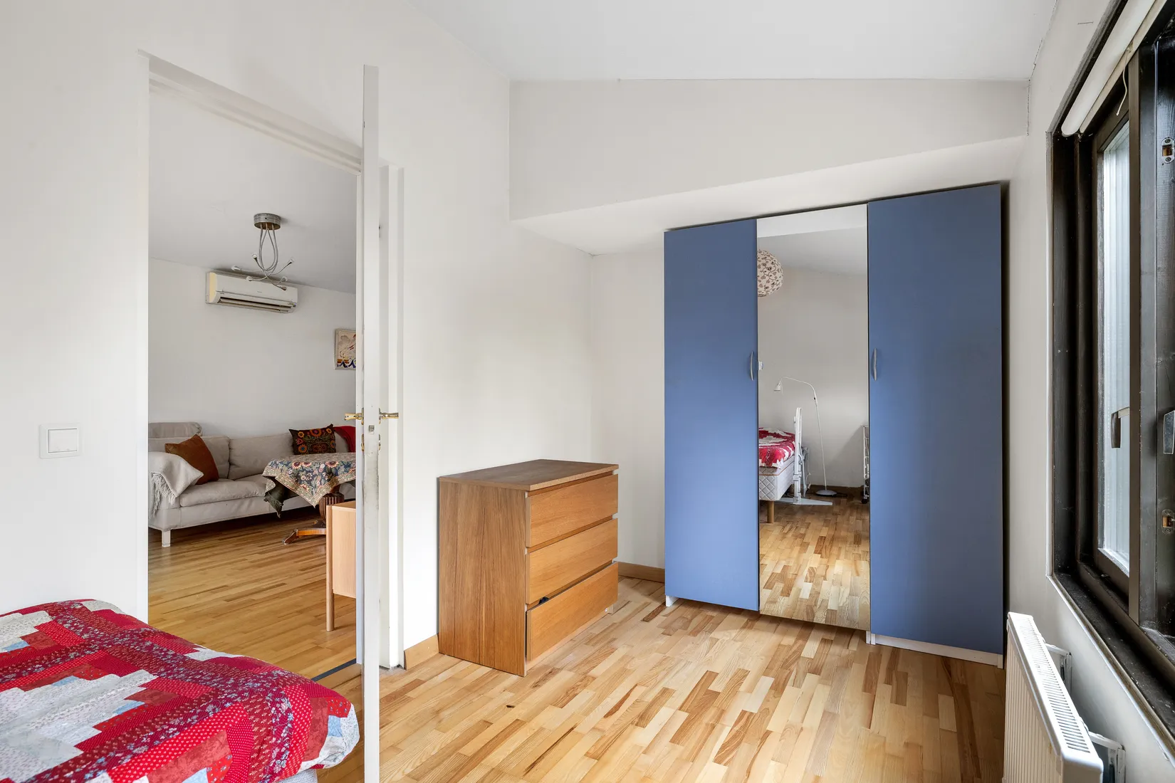Radhus, Gyllenstiernas väg 18, Näsbypark, Täby