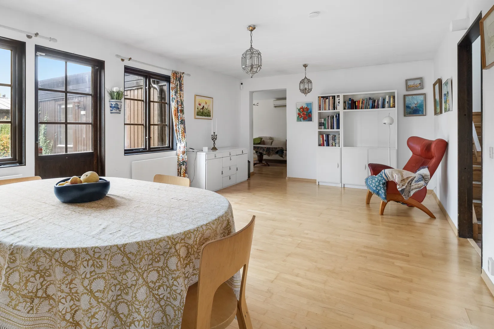 Radhus, Gyllenstiernas väg 18, Näsbypark, Täby