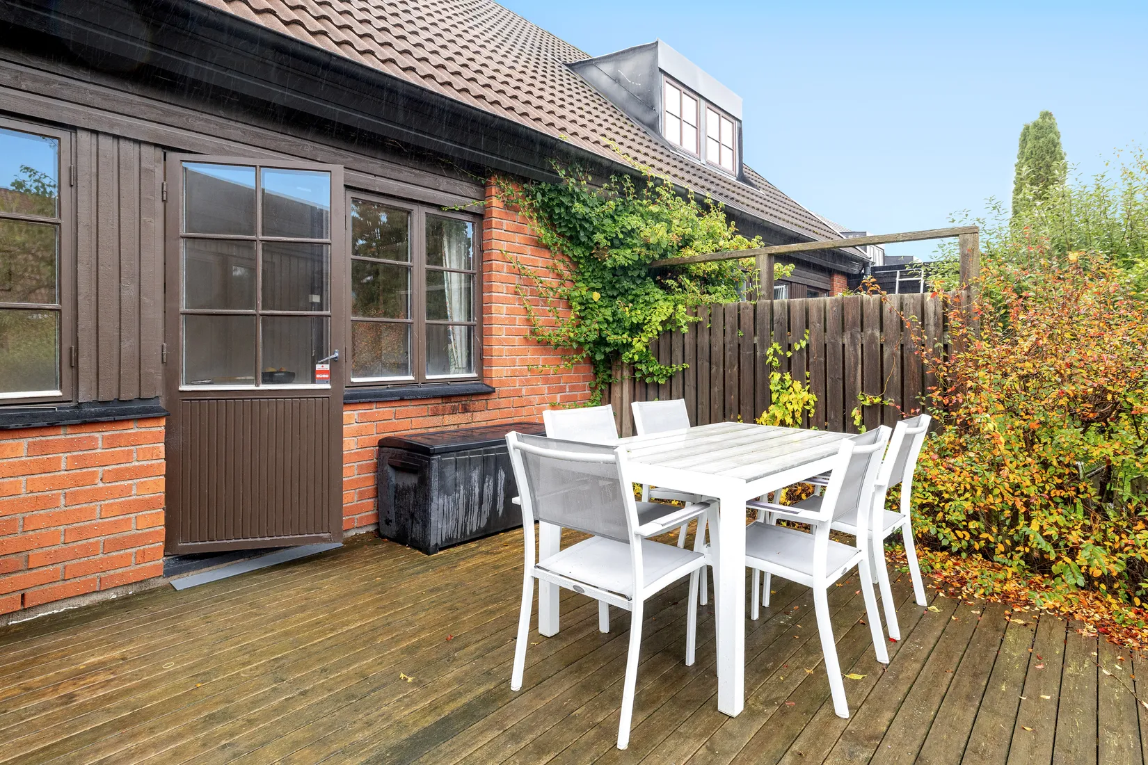 Radhus, Gyllenstiernas väg 18, Näsbypark, Täby
