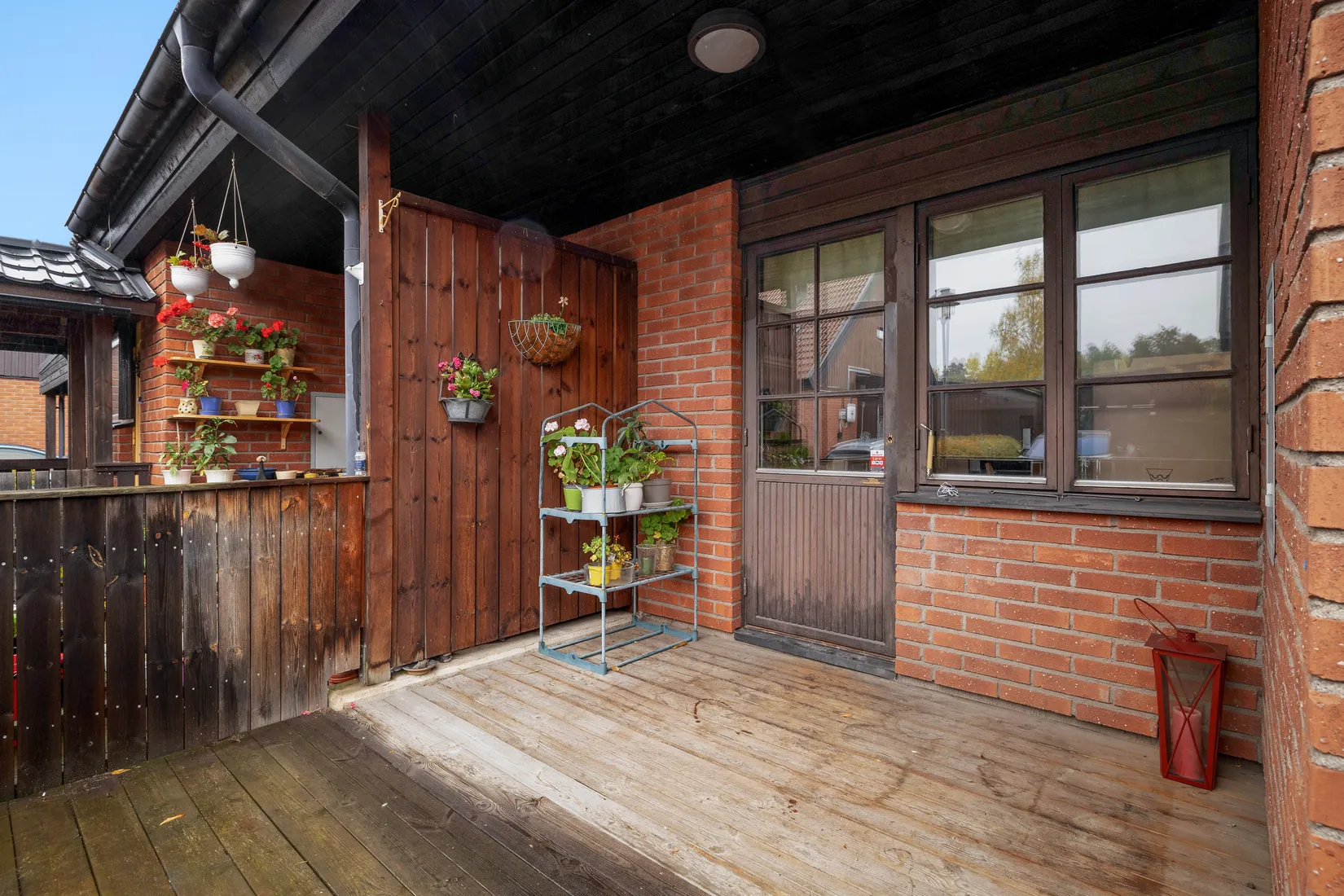 Radhus, Gyllenstiernas väg 18, Näsbypark, Täby