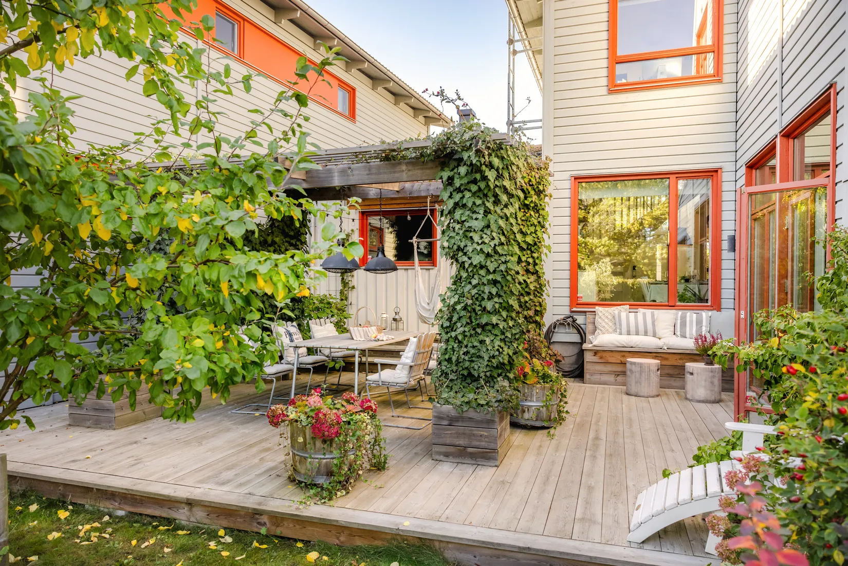 Radhus, Barlows väg 14, Gustavsberg - Farsta Slottsvik, Värmdö