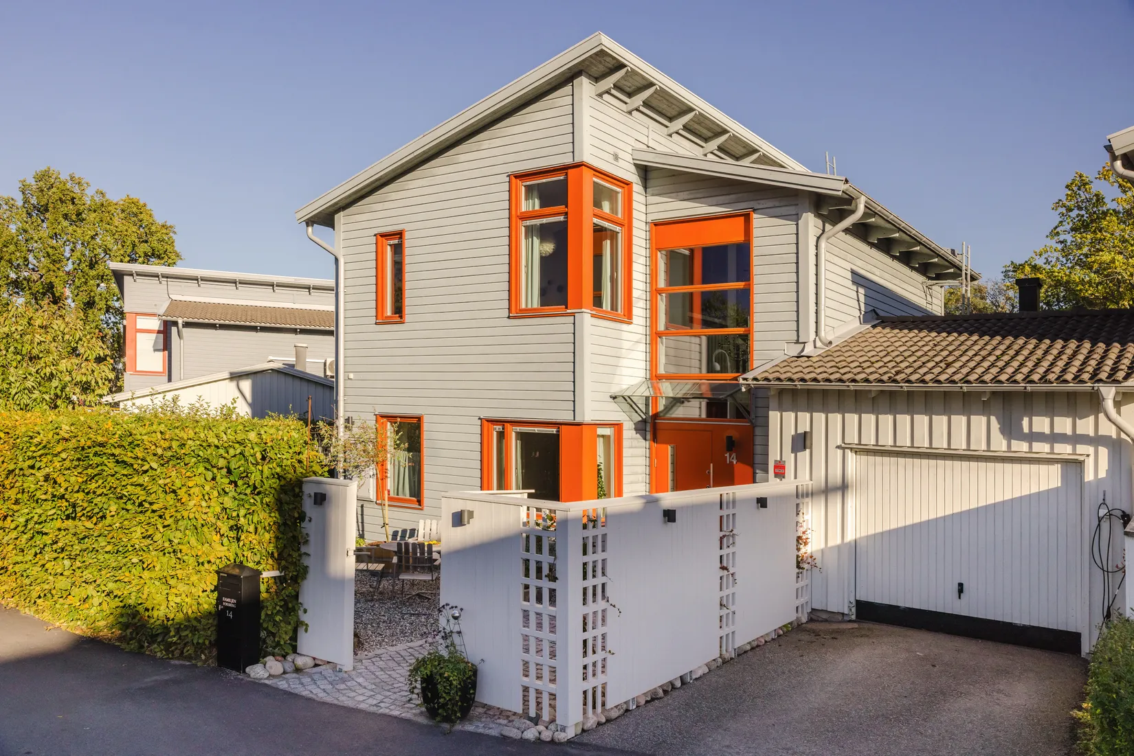 Radhus, Barlows väg 14, Gustavsberg - Farsta Slottsvik, Värmdö