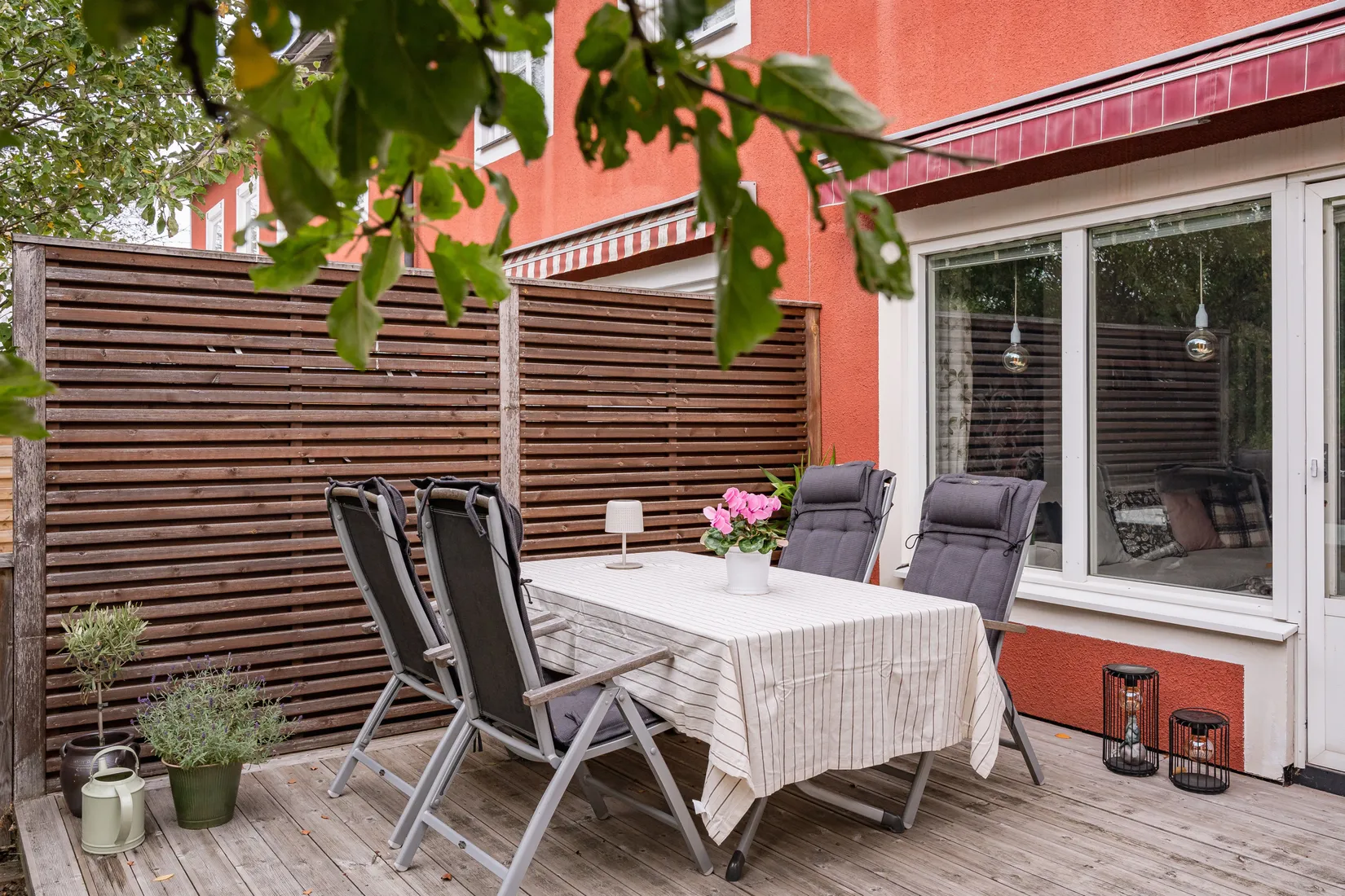 Radhus, Albert Engströms gata 60, Klockaretorpet, Norrköping
