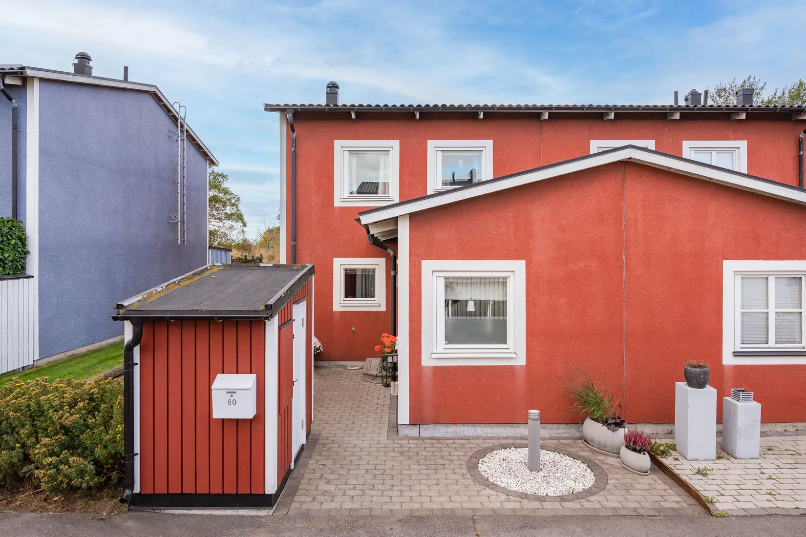 Radhus, Albert Engströms gata 60, Klockaretorpet, Norrköping