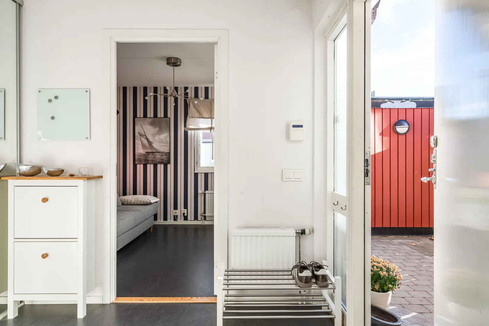Radhus, Albert Engströms gata 60, Klockaretorpet, Norrköping