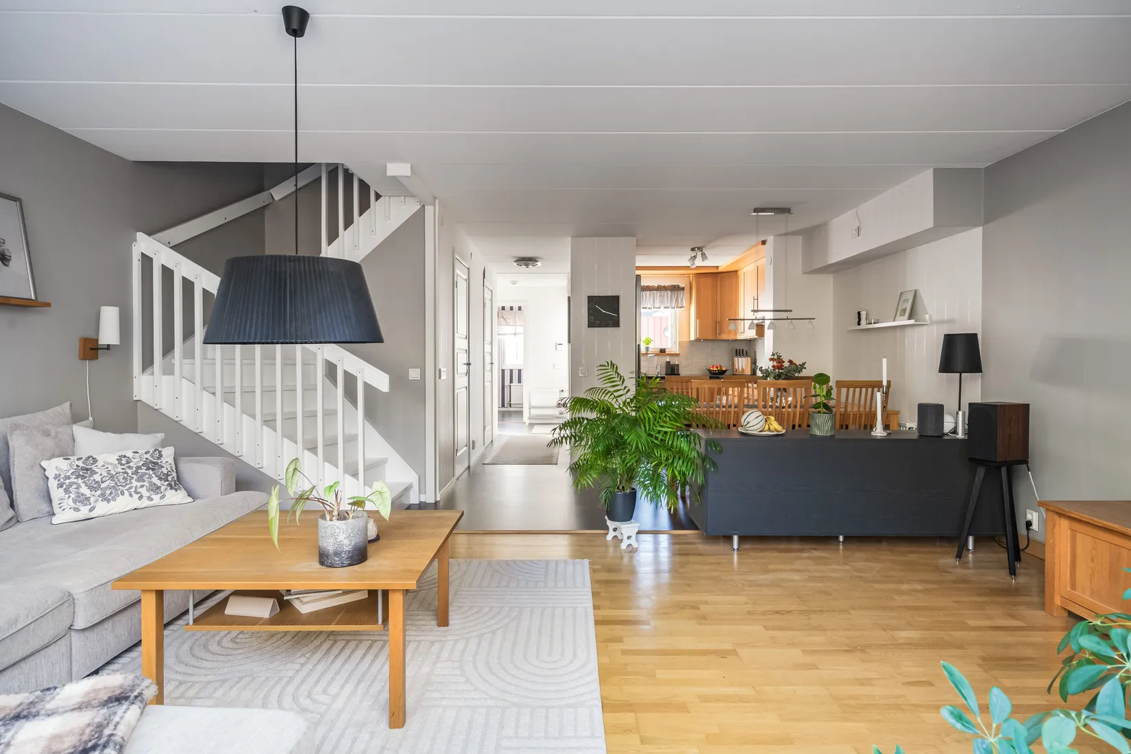 Radhus, Albert Engströms gata 60, Klockaretorpet, Norrköping