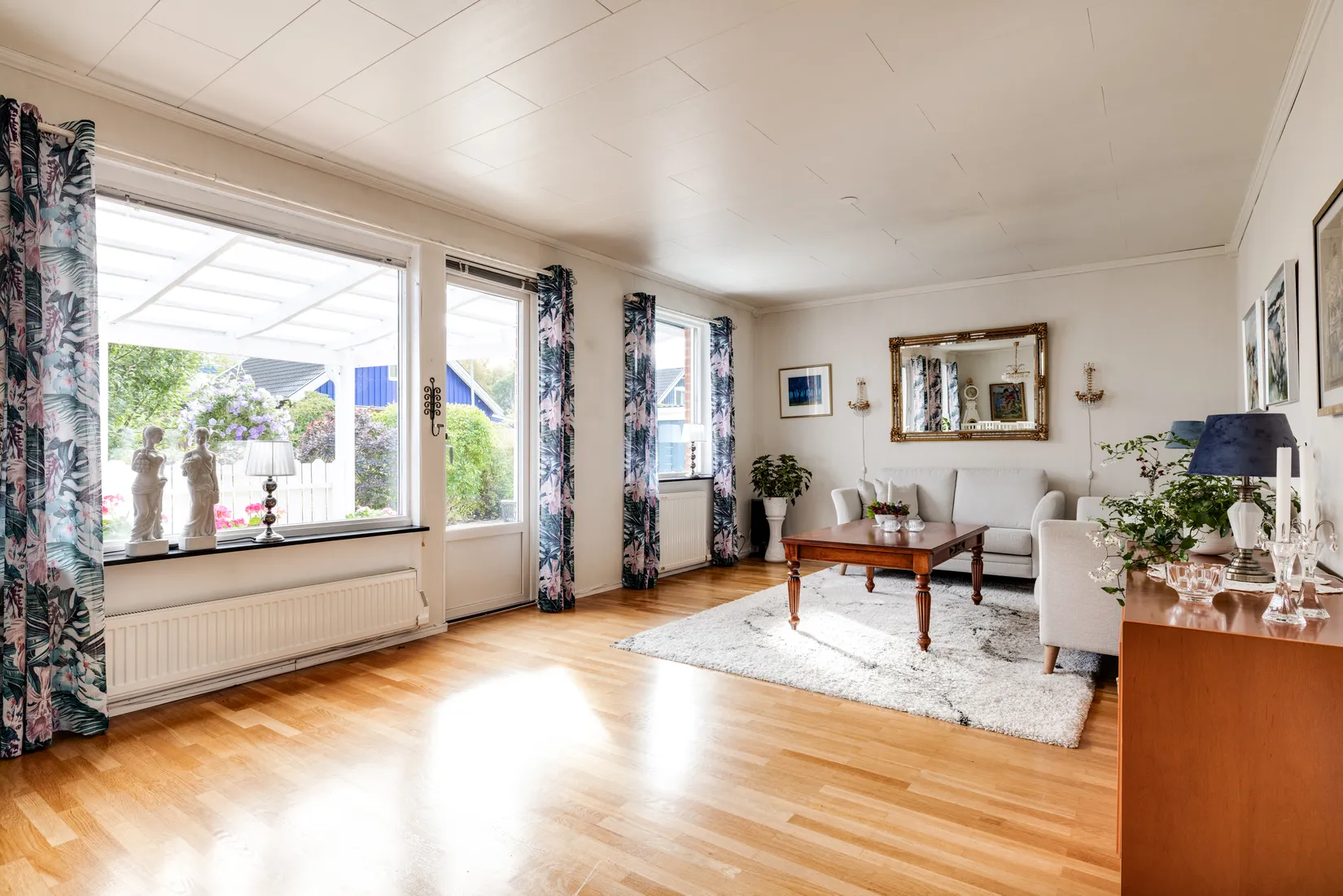 Radhus, Gräsgången 9, Centralt, Kungälv