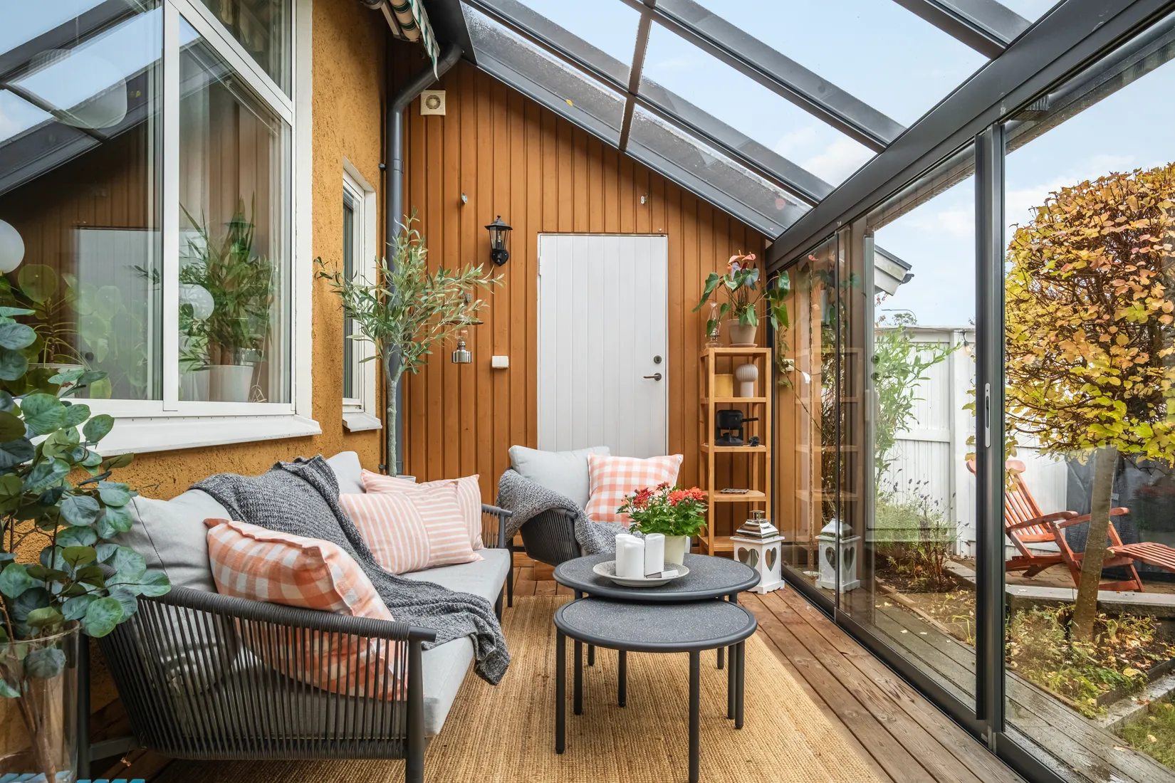 Radhus, Manhemsvägen 26, Skuru, Nacka