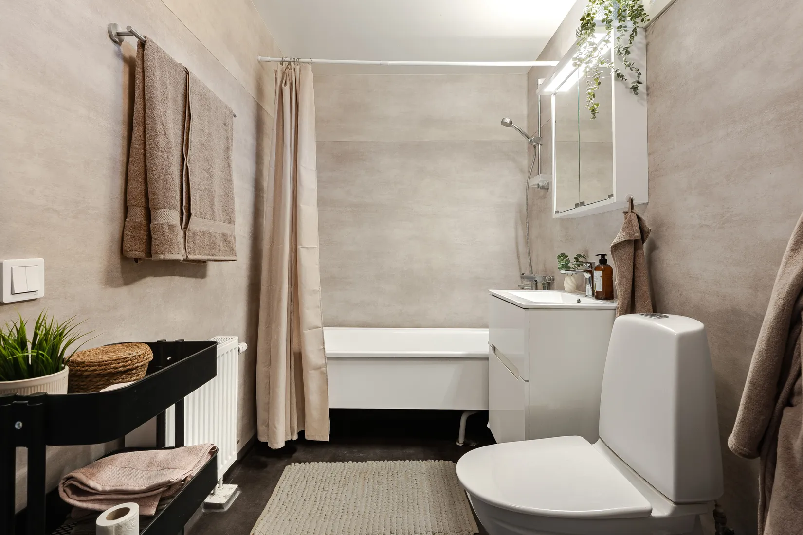 Bostadsrätt, Gyllbyvägen 12A, Örbyhus, Tierp