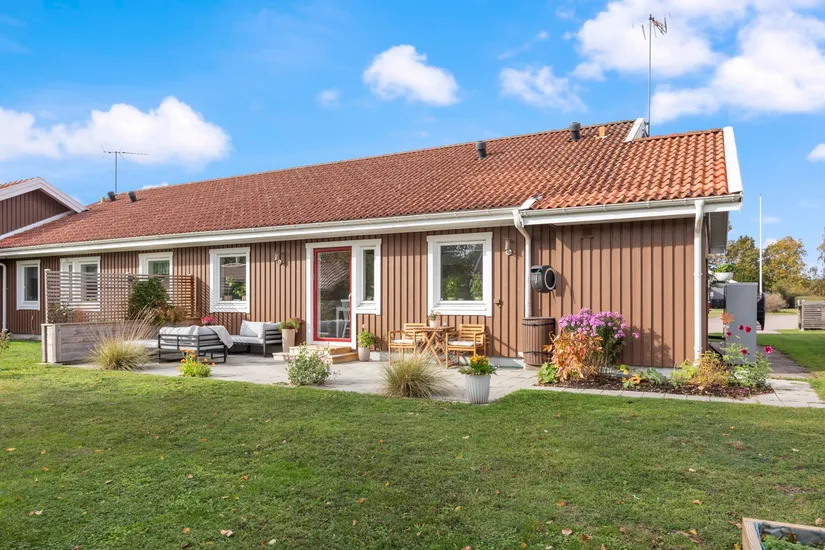Radhus, Övrabyvägen 6, Torsås