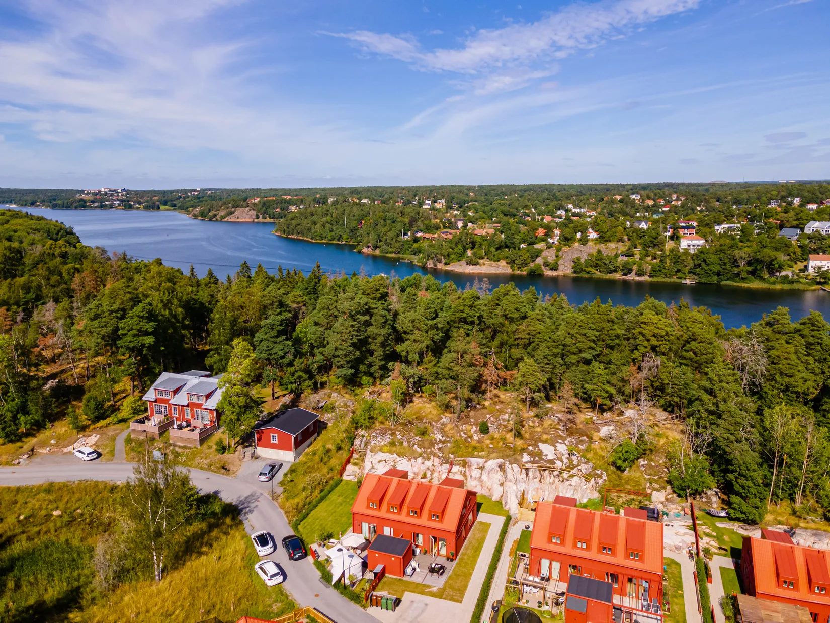 Radhus, Rådans gårdsväg 64, Silverdal, Sollentuna