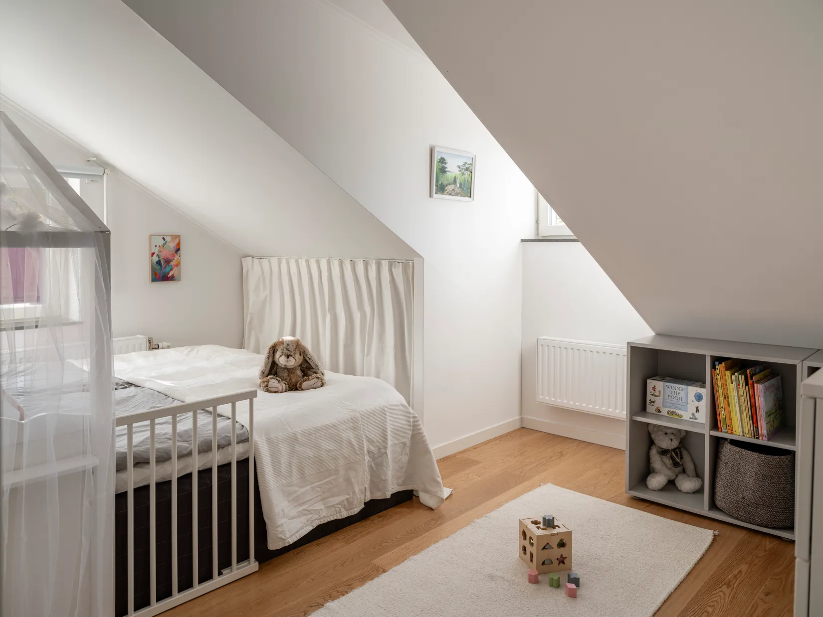 Radhus, Rådans gårdsväg 64, Silverdal, Sollentuna