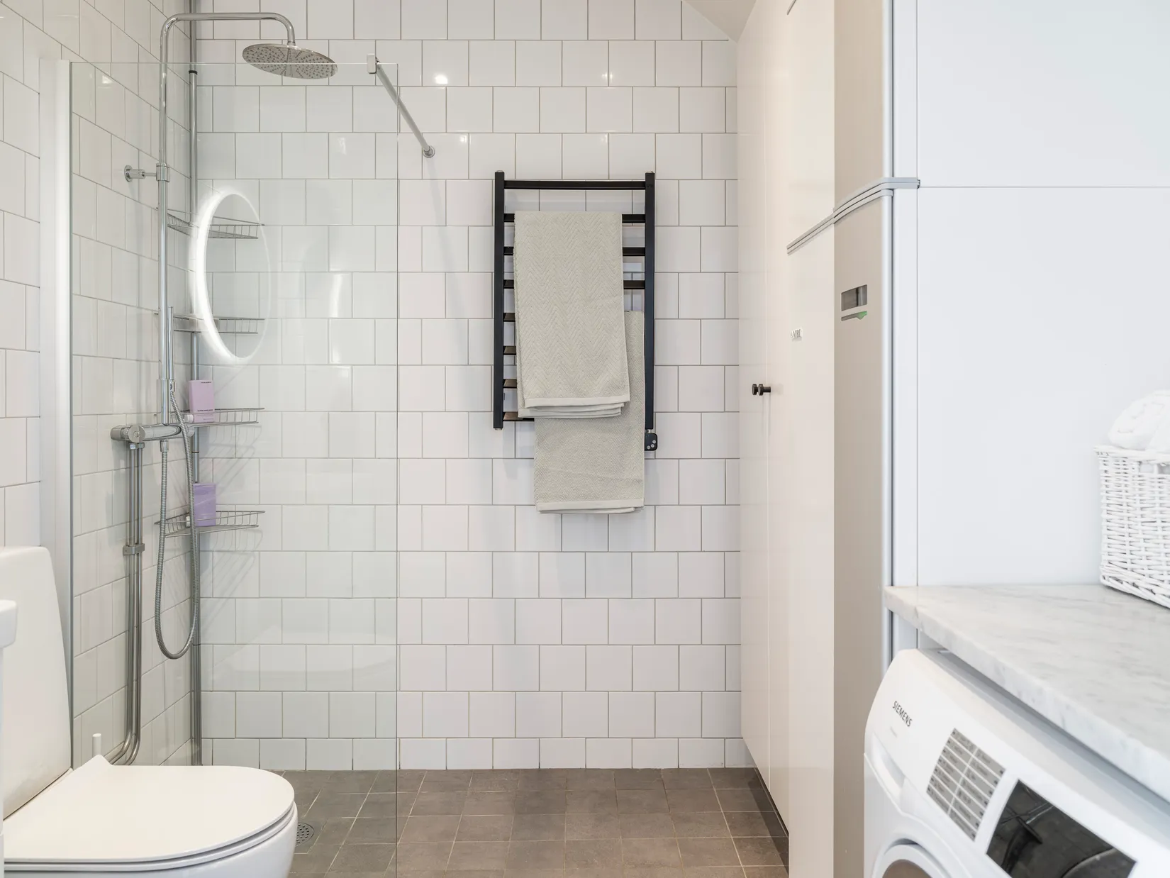 Radhus, Rådans gårdsväg 64, Silverdal, Sollentuna