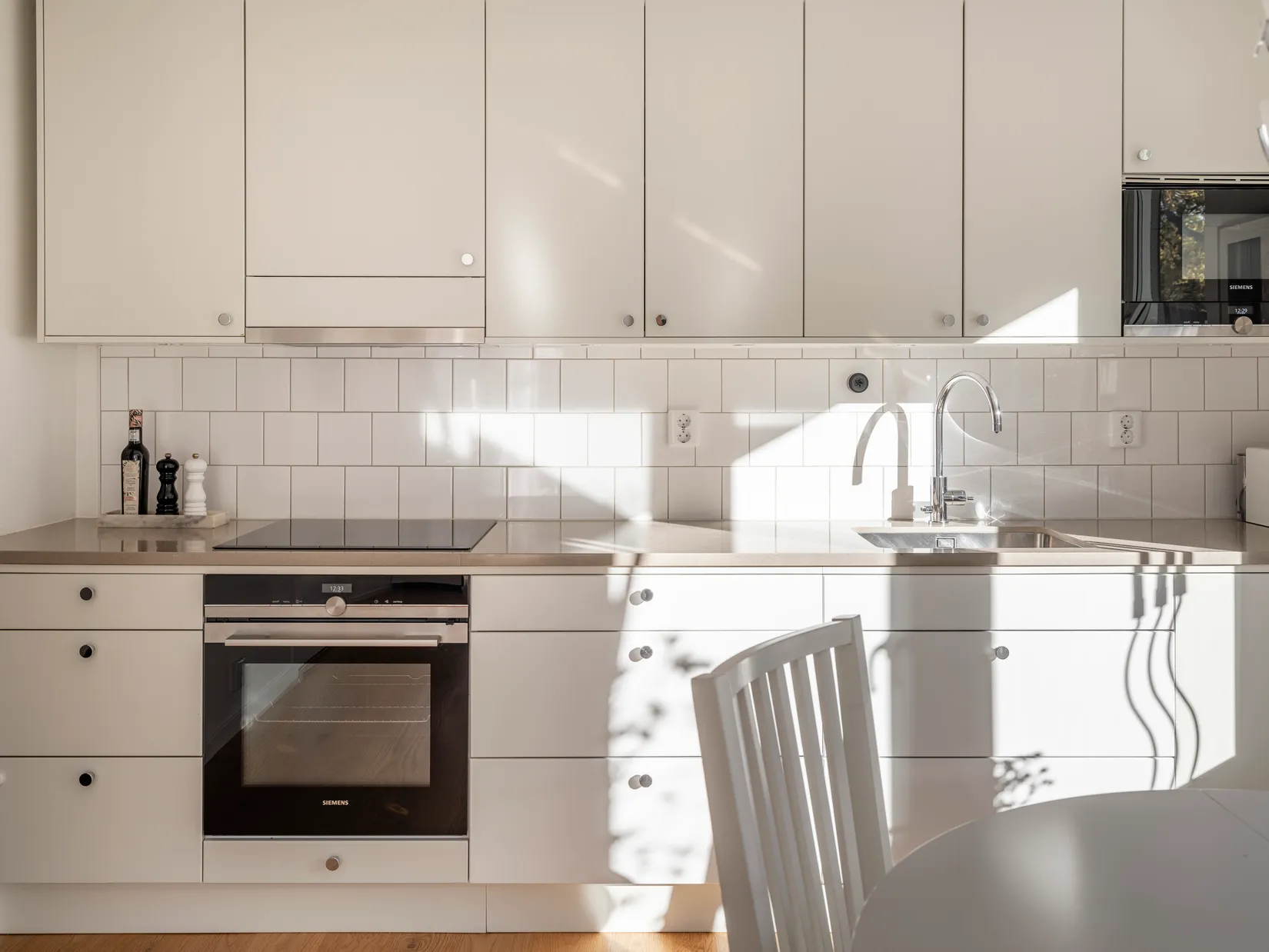 Radhus, Rådans gårdsväg 64, Silverdal, Sollentuna