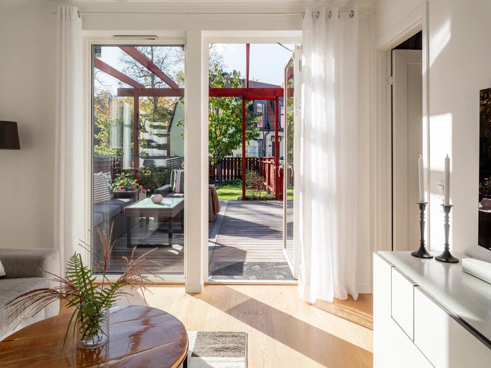 Radhus, Rådans gårdsväg 64, Silverdal, Sollentuna