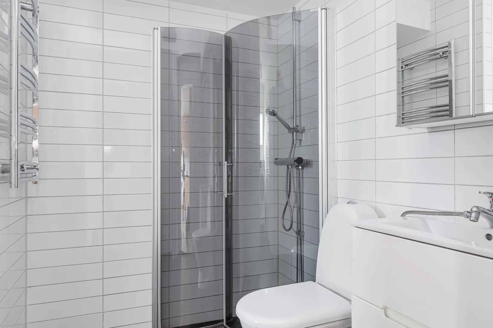 Radhus, Karlsborgsvägen 17, Sundveda, Sigtuna