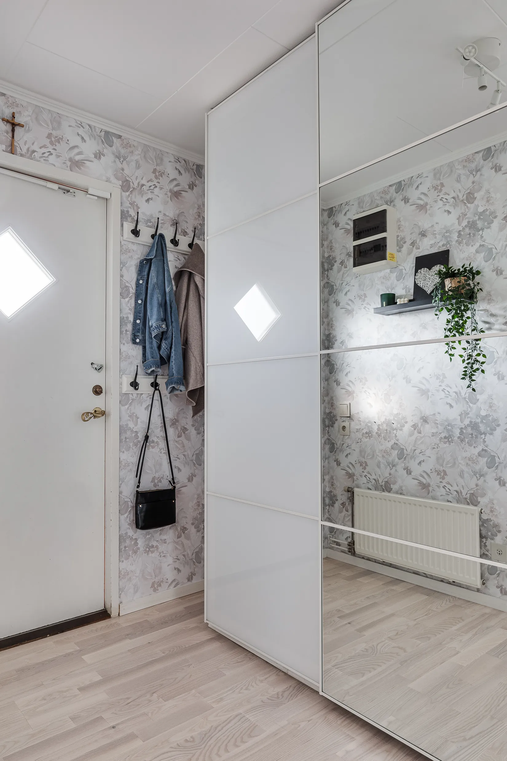 Radhus, Karlsborgsvägen 17, Sundveda, Sigtuna