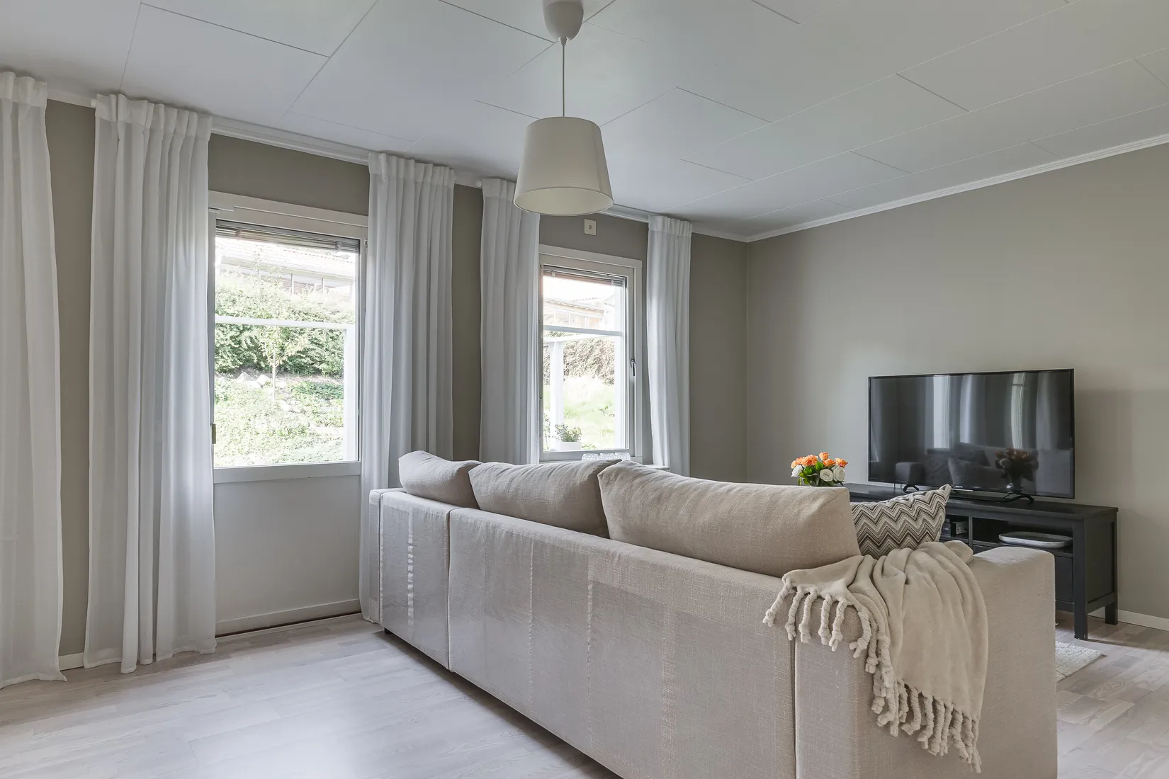 Radhus, Karlsborgsvägen 17, Sundveda, Sigtuna