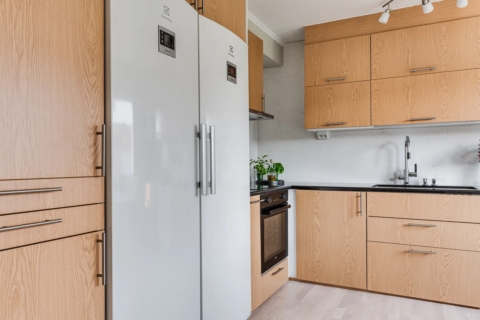 Radhus, Karlsborgsvägen 17, Sundveda, Sigtuna