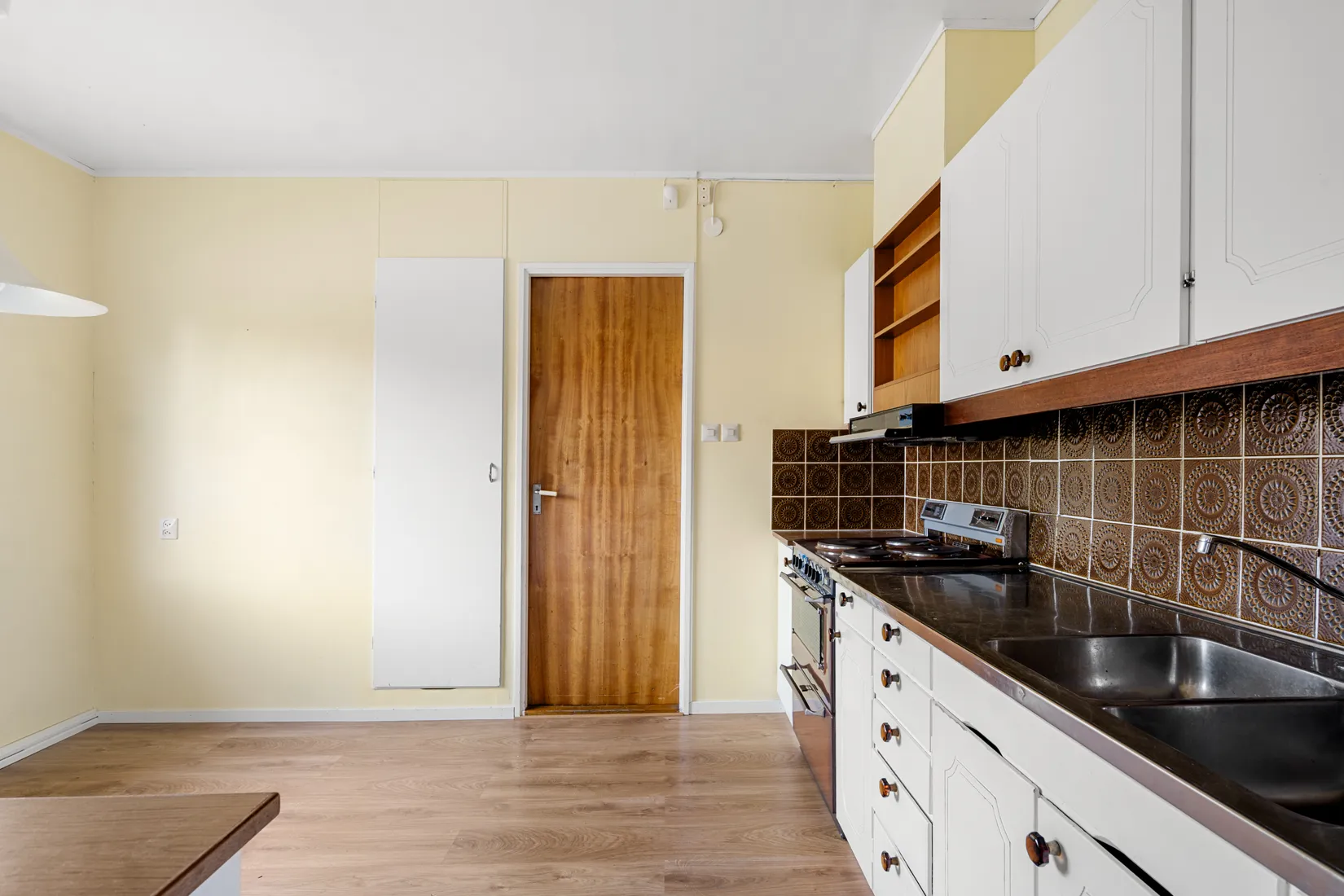 Villa, Storängsstigen 10, Kynäs/Hörningsnäs - nära sjön Trehörningen, Huddinge