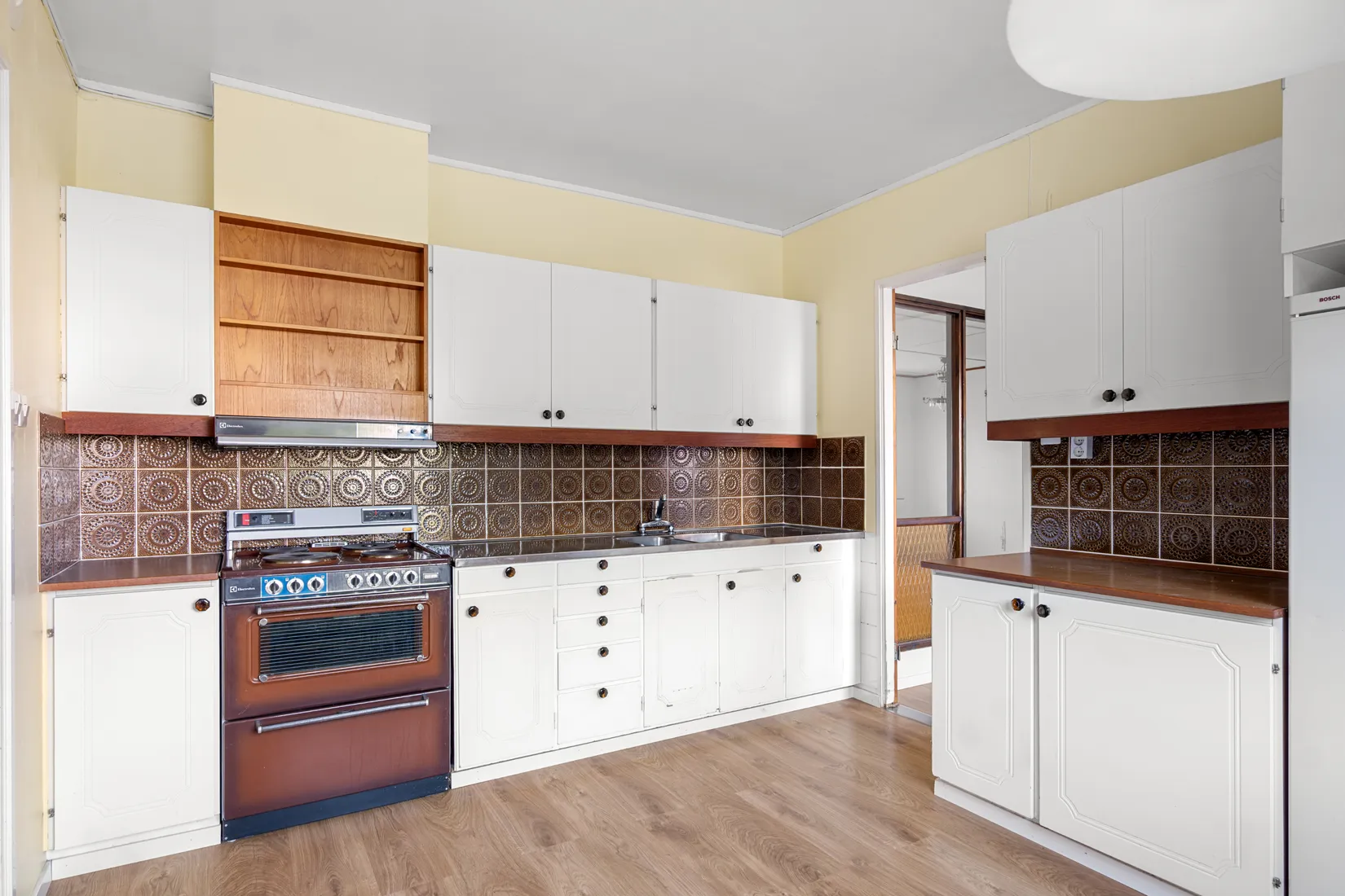 Villa, Storängsstigen 10, Kynäs/Hörningsnäs - nära sjön Trehörningen, Huddinge